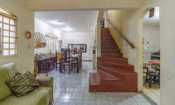 Imagem: Sobrado Colonial com 7 Quartos, 3 Suítes