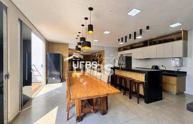 Imagem 4: SOBRADO SETOR JAO - TODO REFORMADO