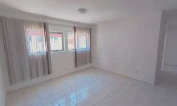 Imagem 4: Imóvel para venda tem 67 metros quadrados com 4 quartos em Jatiúca - Maceió - AL