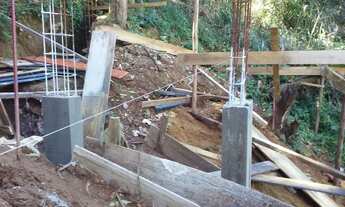 Imagem 5: Terreno com fundação