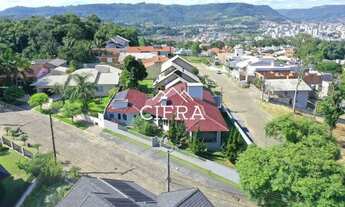 Imagem 2: Casa de Alvenaria - Venda - 03 dormitórios - 308m2 - Semi Mobiliada - Rua Brasil - Rua Col