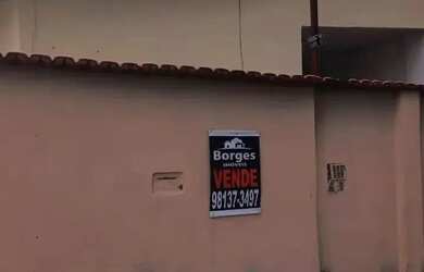 Imagem 7: CASA SETOR UNIÃO COM 3 QUARTOS VARANDA FRENTE PRAÇA PROX A AV T-9 OPORTUNIDADE ÚNICA