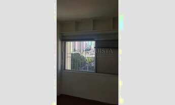 Imagem 7: Apartamento de 1 dormitório com armário, sala, cozinha, banheiro, área de serviço e 1 vaga