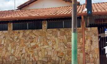 Imagem: Casa com edícula de 03 quartos no Bairro