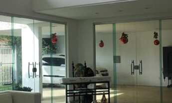 Imagem 3: Casa para venda possui 660 metros quadrados com 5 quartos em Ponta Negra