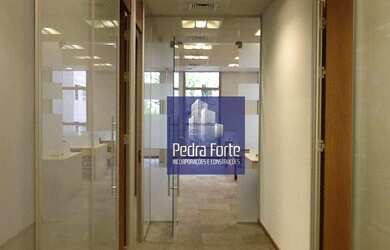 Imagem 2: Conjunto comercial mobiliado em prédio novo