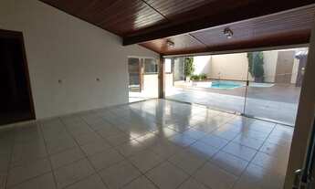 Imagem 4: Casa para venda possui 320 metros quadrados com 3 quartos