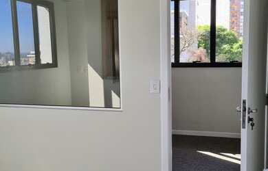 Imagem 6: Sala/Conjunto para aluguel com 73 metros quadrados em Auxiliadora - Box - Portaria 24 hora