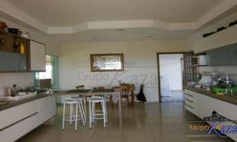 Imagem 4: Casa de condomínio para venda tem 538 metros quadrados com 5 quartos