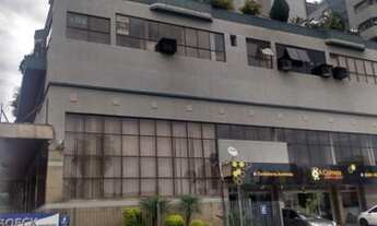 Imagem: Sala Comercial com box para venda possui