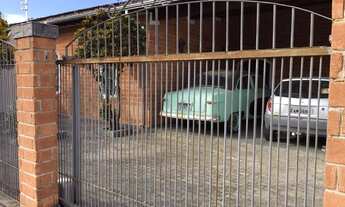 Imagem: Pindamonhangaba - Casa Padrão - Vila Bourghese