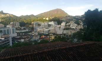 Imagem 2: Casa para Venda em Teresópolis, Vila Muqui, 3 dormitórios, 2 suítes, 1 banheiro, 2 vagas
