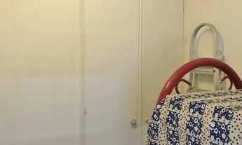 Imagem 6: Apartamento 2 Dormitórios Vazio - Prédio Frente ao Mar no Embaré em Santos (SP