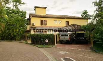 Imagem 2: Casa reformada em condomínio exclusivo da Praia da Baleia com 7 suítes e 363m² de área con