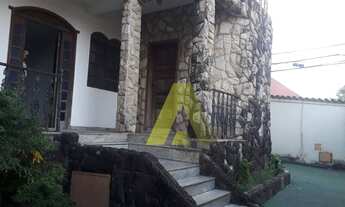 Imagem 5: Casa com 4 dormitórios para alugar, 320 m² por R$ 4.500,00/mês - Glória - Contagem/MG