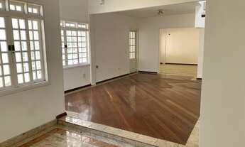 Imagem 3: Casa a Venda Aldeia da Serra Condomínio Morada dos Pinheiros com 380 m² com 4 quartos 2 Su