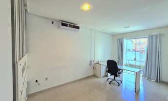 Imagem 4: Casa no Conj. Celetroamzon, 4 suítes. Aceita financiamento