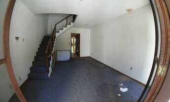 Imagem 6: Casa tríplex no condomínio Chácara das Rosas c/ 2 quartos