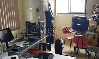 Imagem 6: Casa para venda tem 323 metros quadrados com 4 quartos