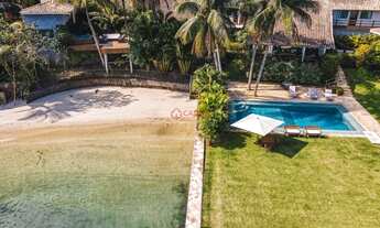 Imagem: Espetacular mansão com praia privativa