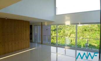 Imagem 5: Casa Seminova com Elevador - 4 Suítes - 2 Piscinas Aquecidas- Oportunidade!