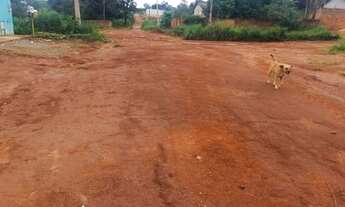 Imagem 4: Lote no setor rosa dos ventos aparecida 360m² água energia, tem uma lateral murado