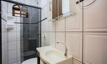 Imagem 7: Sobrado para venda tem 270 metros quadrados com 4 quartos em Sítio Cercado - Curitiba - PR