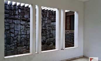 Imagem 6: Imóvel a venda de esquina - Bairro de Lagoa Nova - Com potencial para comércio - Próximo a