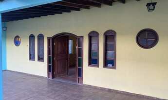 Imagem: Casa para venda com 3 quartos, quintal amplo