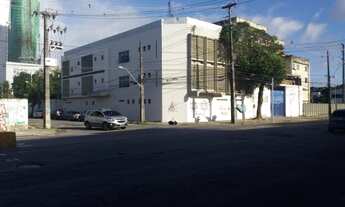 Imagem: Prédio comercial na Avenida Cruz cabugá