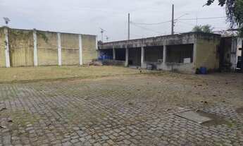 Imagem 4: Galpão/Depósito/Armazém para aluguel com 1000 metros quadrados entrada para caminhões