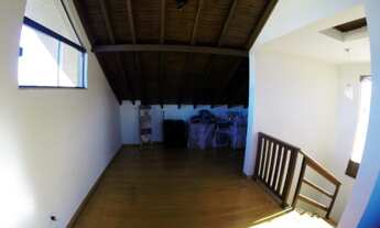 Imagem 7: Sobrado com 140,00 m², terreno possui 429,40 m²