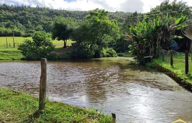 Imagem 2: Fazenda/Sítio/Chácara para venda com 173 metros quadrados com 3 quartos