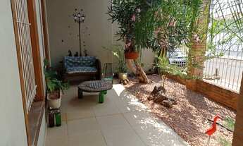 Imagem 2: Casa para venda com 255 metros quadrados com 3 quartos em Santa Cecilia - Brotas - SP