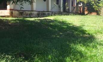 Imagem 2: QUATÁ -Belíssimo !!Casa com terreno 2.000 mts, pé no asfalto, enfrente a Praça Asa Branca