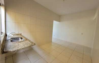 Imagem 6: Ágio - Casa de 02 quartos em frente a avenida duas pistas