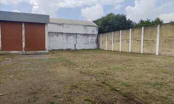 Imagem 2: Galpão/Depósito/Armazém para aluguel com 1000 metros quadrados entrada para caminhões