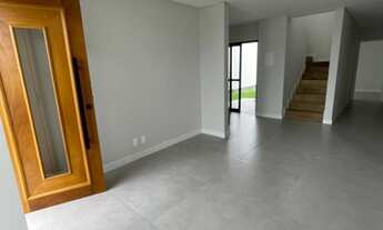 Imagem 5: Sobrado com 03 dormitório sendo 01 suíte no Bosque da Mata - Tijucas - SC