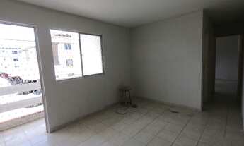 Imagem 2: Vendo apto no Edf. Condomínio dos Ipês II, com 3 quartos, 70 mts, 1 andar