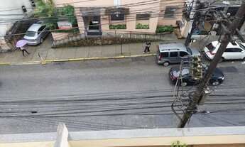 Imagem 4: Apto Centro, frente, amplo, local nobre, Rua Dr. Nelson de Sá Earp, exc. preço - Petrópoli