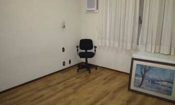 Imagem 2: Sobrado para venda com 256 metros quadrados com 4 quartos