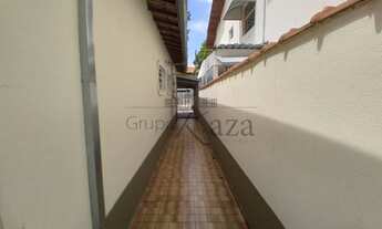 Imagem 4: Casa para venda com 200 metros quadrados com 3 quartos em Jardim Satélite - São José dos C