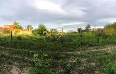 Imagem 2: TERRENO EM PANAQUATIRA 120M da praia 30x45