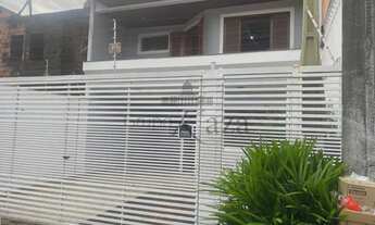 Imagem 2: Casa Sobrado - Residencial De Ville - 5 Dormitórios - 220m²