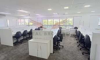 Imagem 3: Sala comercial mobiliada p/ locação em Alphaville com infraestrutura pronta para ocupação