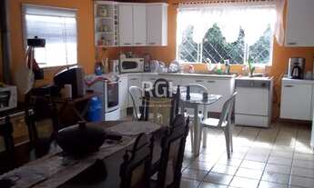 Imagem 6: Casa para Venda - 205m², 4 dormitórios, sendo 1 suites, 4 vagas - Teresópolis