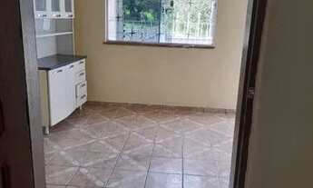 Imagem 3: Alugo Kitnet semimobiliada nos altos em frente ao Bosque da cidade