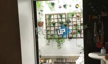 Imagem 2: 2 quartos com área externa