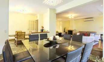 Imagem 5: Casa de condomínio para venda possui 342 metros quadrados com 4 quartos