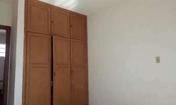 Imagem 2: Quarto de apartamento no centro de Apucarana